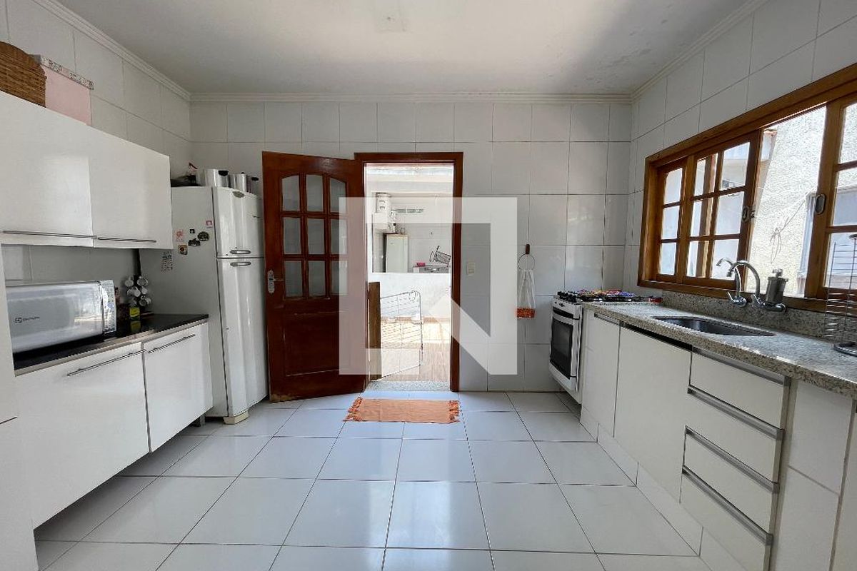 Casa, 3 quartos, 200 m² - Foto 68