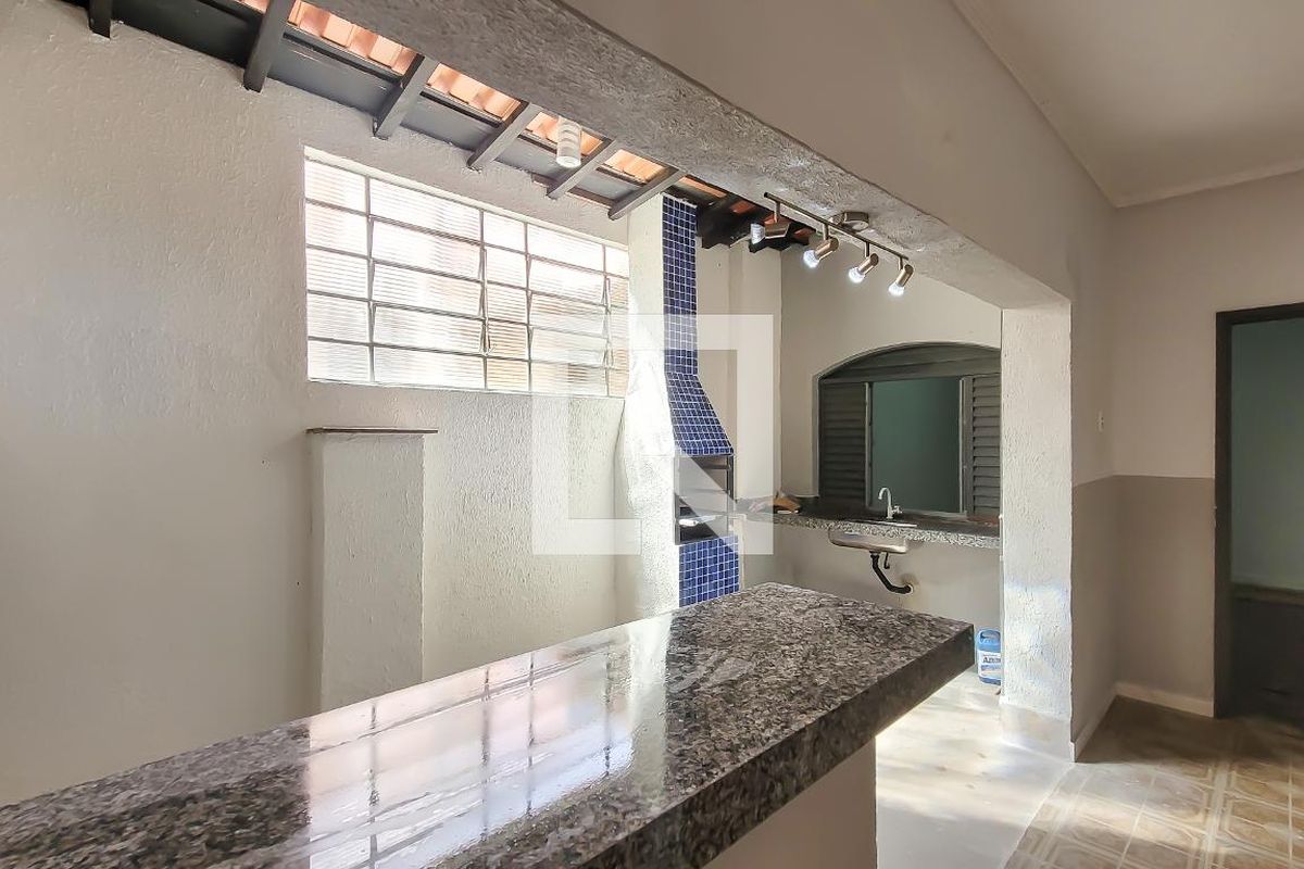 Casa à Venda - Bosque, 3 Quartos,  160 m2 em , Campinas - sp | SoloBR