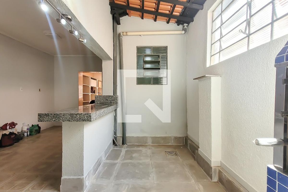 Casa à Venda - Bosque, 3 Quartos,  160 m2 em , Campinas - sp | SoloBR