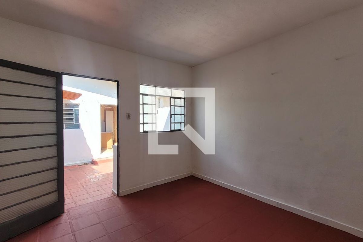 Casa à Venda - Bosque, 3 Quartos,  160 m2 em , Campinas - sp | SoloBR
