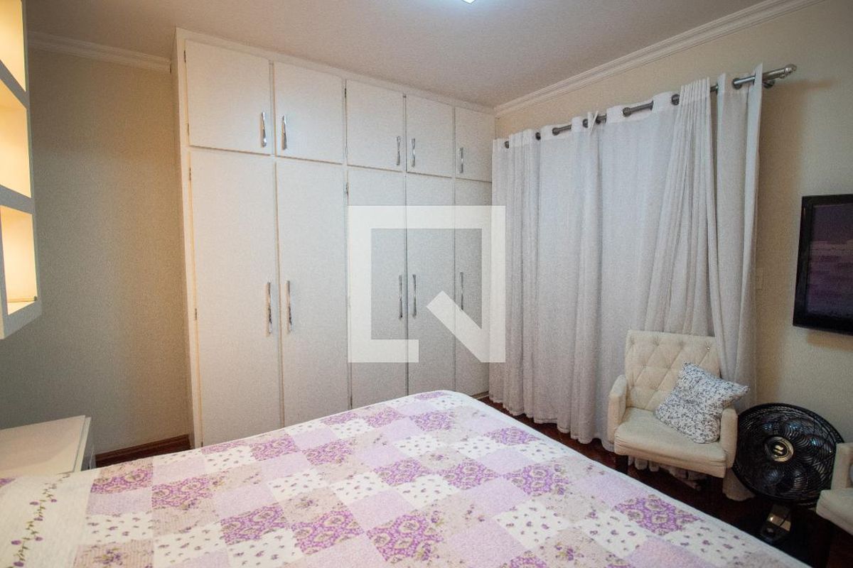 Casa, 4 quartos, 225 m² - Foto 43