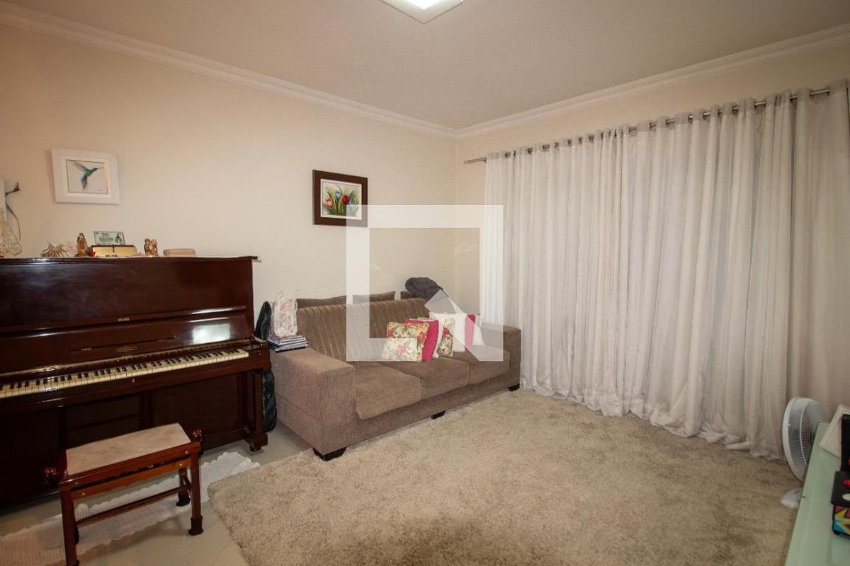 Casa, 4 quartos, 225 m² - Foto 2