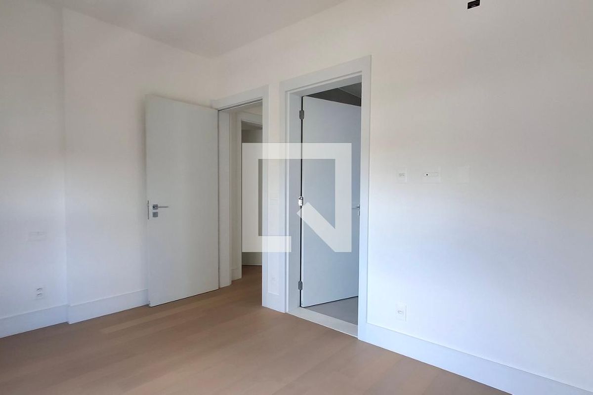 Apartamento à Venda - Cambuí, 3 Quartos,  190 m2 em , Campinas - sp | SoloBR