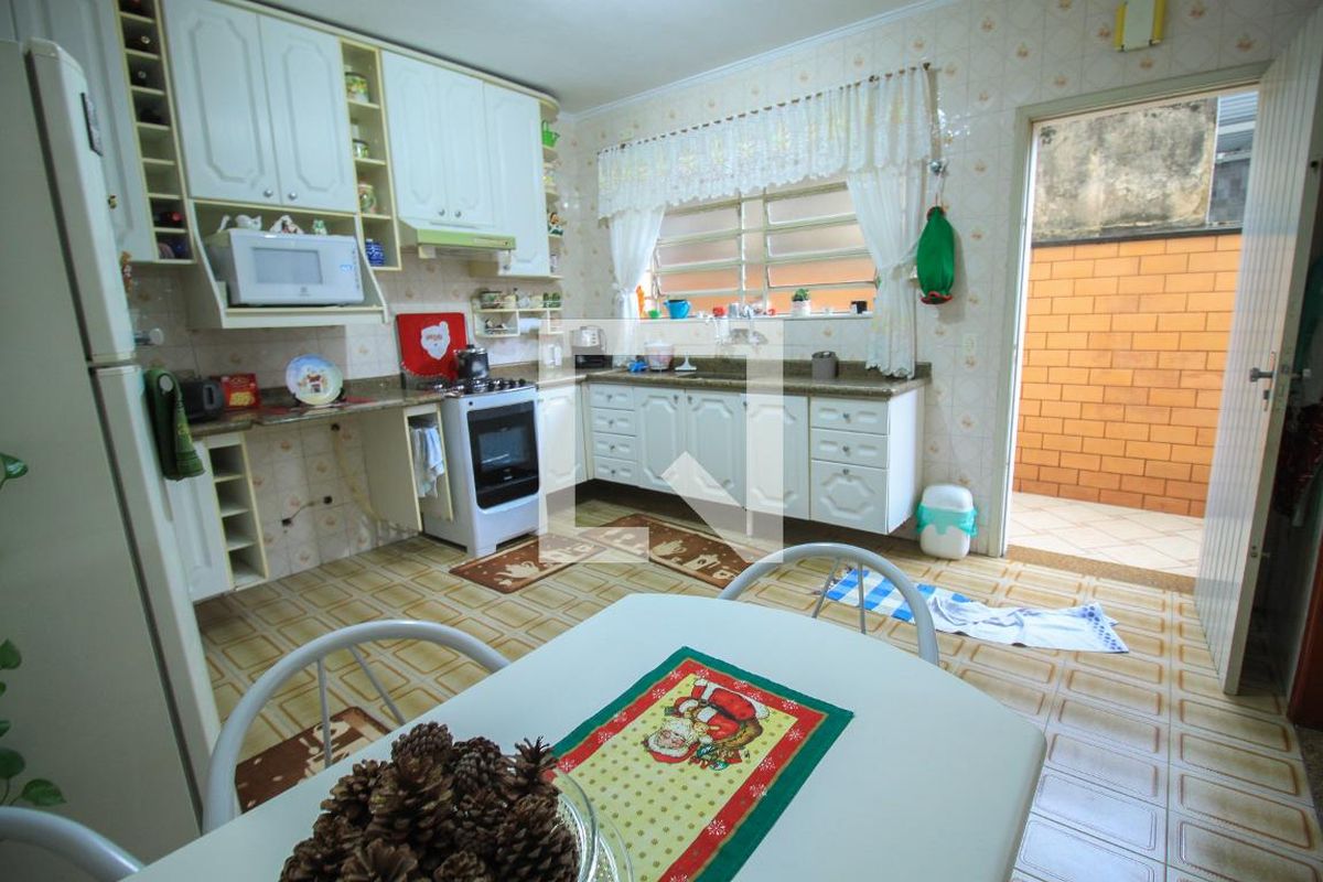 Casa, 3 quartos, 220 m² - Foto 83