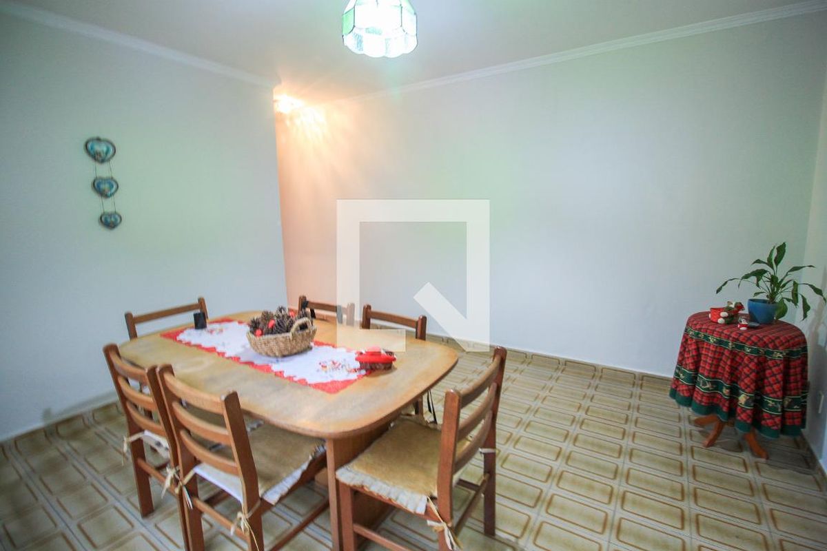 Casa, 3 quartos, 220 m² - Foto 78