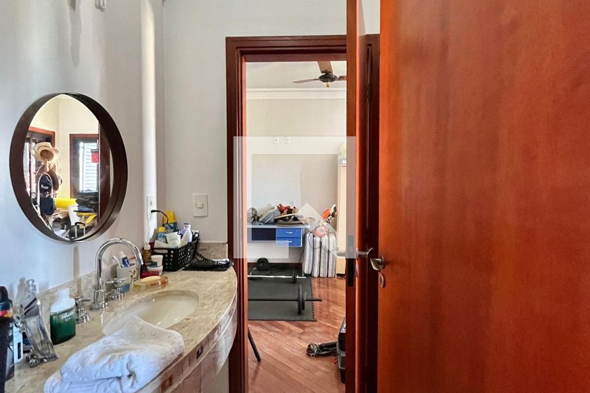 Casa à Venda - Lot. Alphaville Campinas, 4 Quartos,  265 m2 em , Campinas - sp | SoloBR