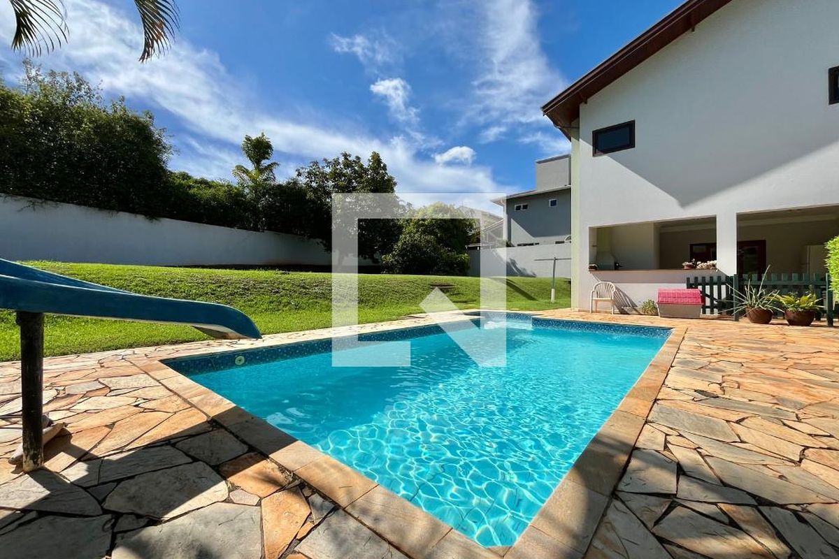 Casa à Venda - Lot. Alphaville Campinas, 4 Quartos,  265 m2 em , Campinas - sp | SoloBR