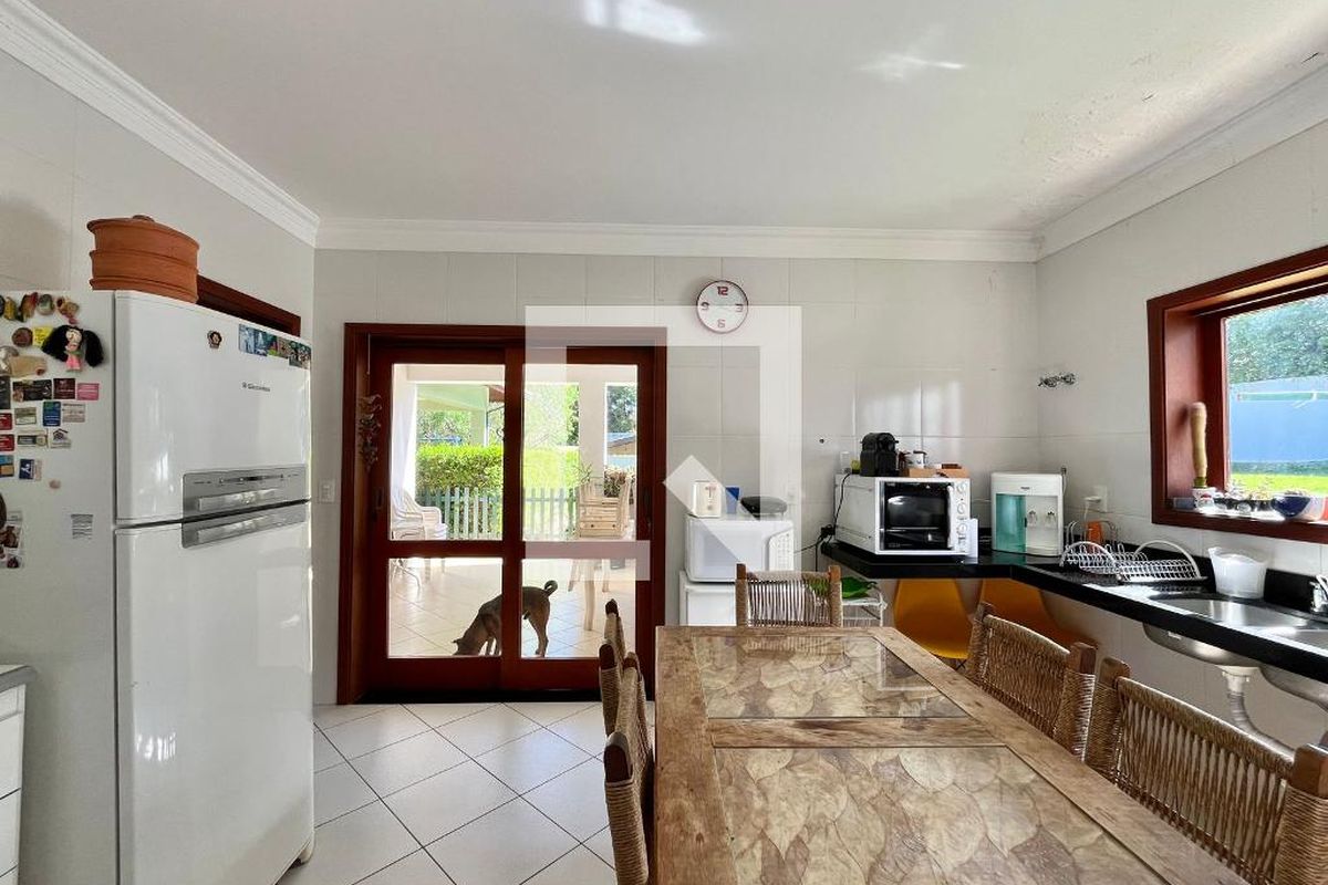Casa à Venda - Lot. Alphaville Campinas, 4 Quartos,  265 m2 em , Campinas - sp | SoloBR