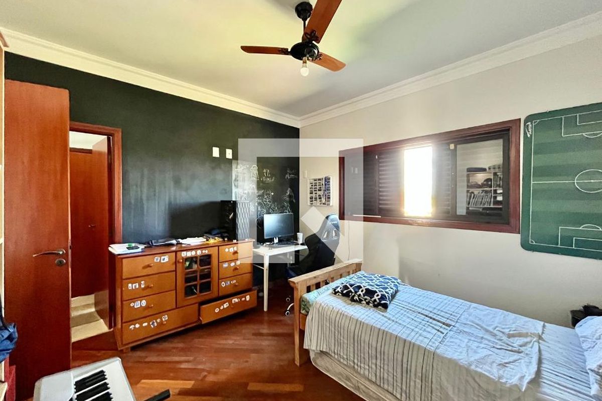 Casa à Venda - Lot. Alphaville Campinas, 4 Quartos,  265 m2 em , Campinas - sp | SoloBR
