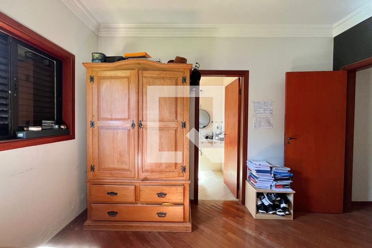 Casa à Venda - Lot. Alphaville Campinas, 4 Quartos,  265 m2 em , Campinas - sp | SoloBR