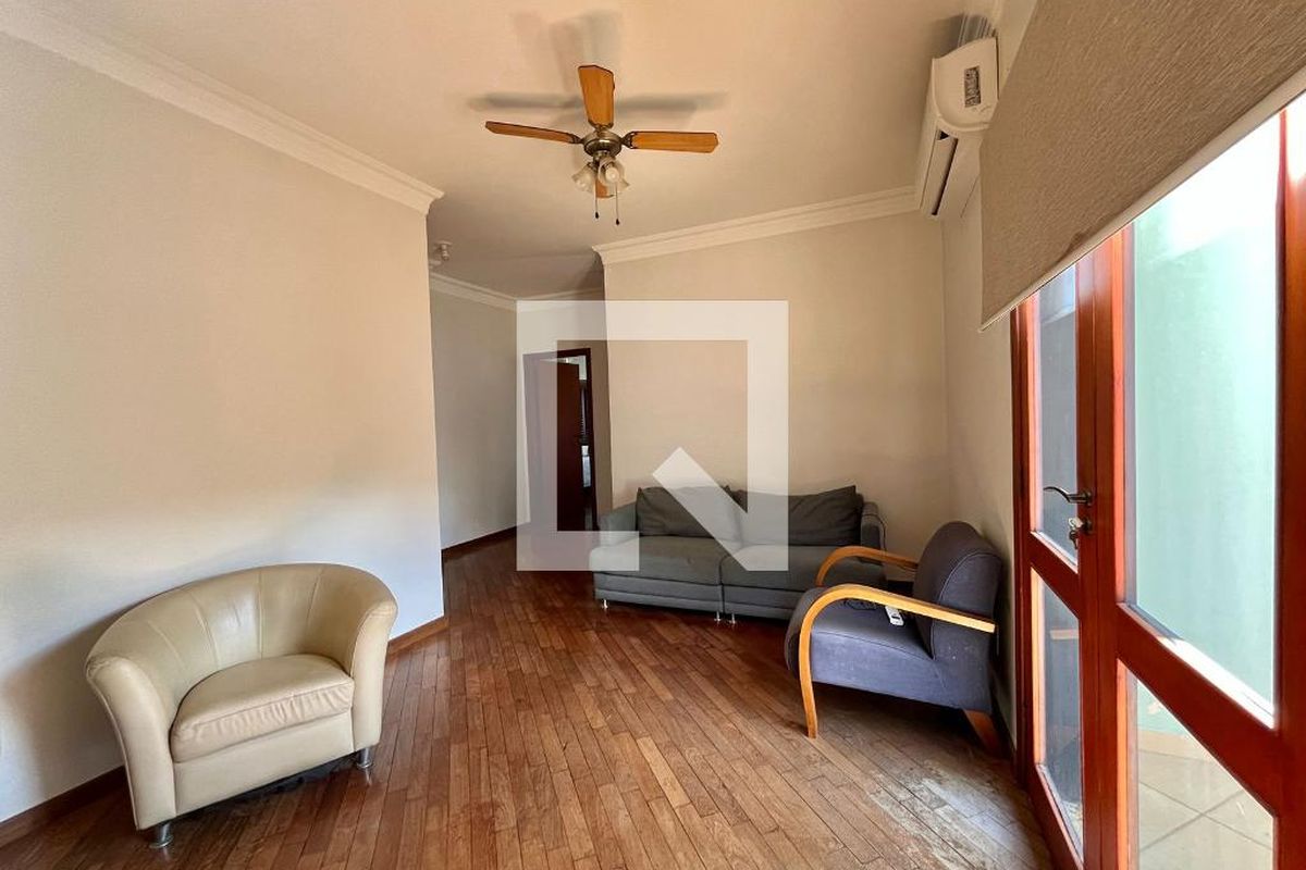 Casa à Venda - Lot. Alphaville Campinas, 4 Quartos,  265 m2 em , Campinas - sp | SoloBR