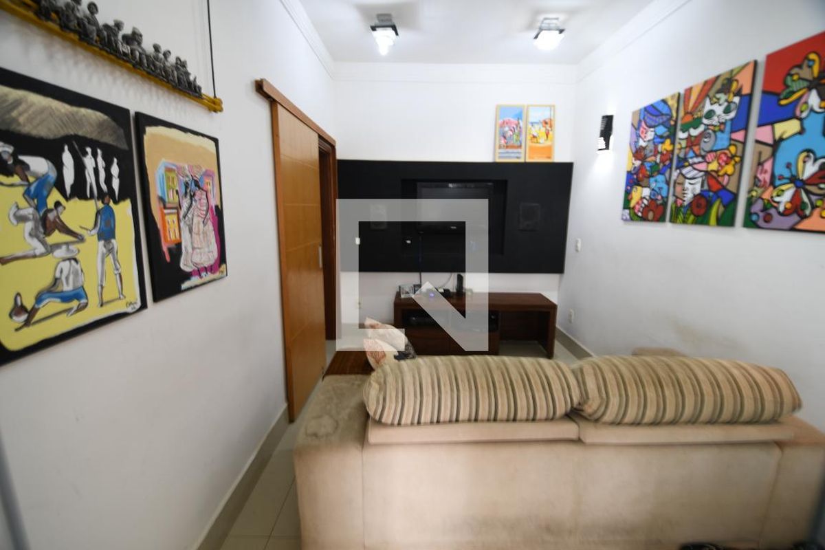 Casa à Venda - Cambuí, 3 Quartos,  190 m2 em , Campinas - sp | SoloBR