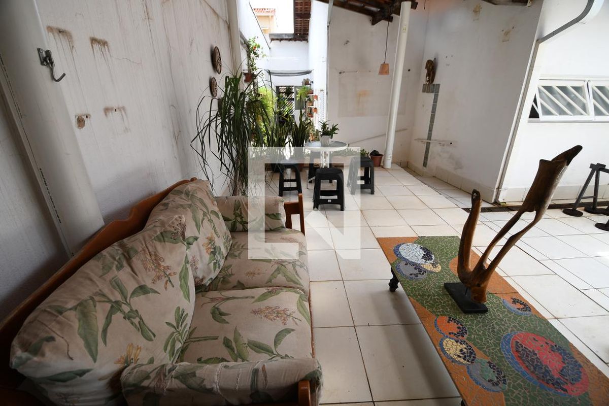 Casa à Venda - Cambuí, 3 Quartos,  190 m2 em , Campinas - sp | SoloBR