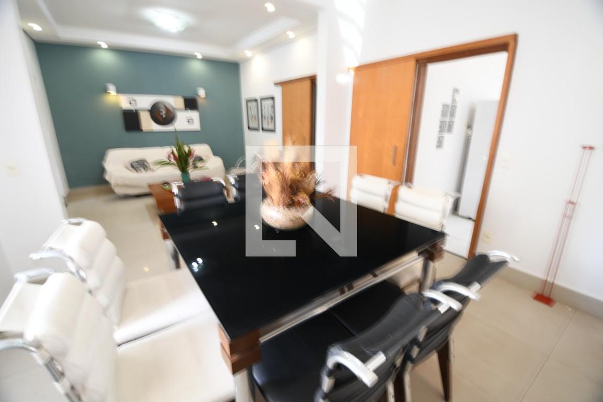 Casa à Venda - Cambuí, 3 Quartos,  190 m2 em , Campinas - sp | SoloBR