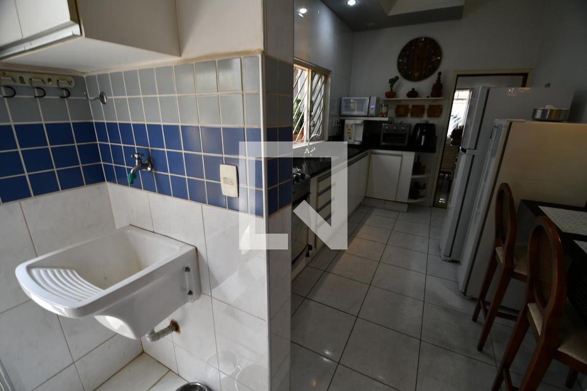 Casa à Venda - Cambuí, 3 Quartos,  190 m2 em , Campinas - sp | SoloBR