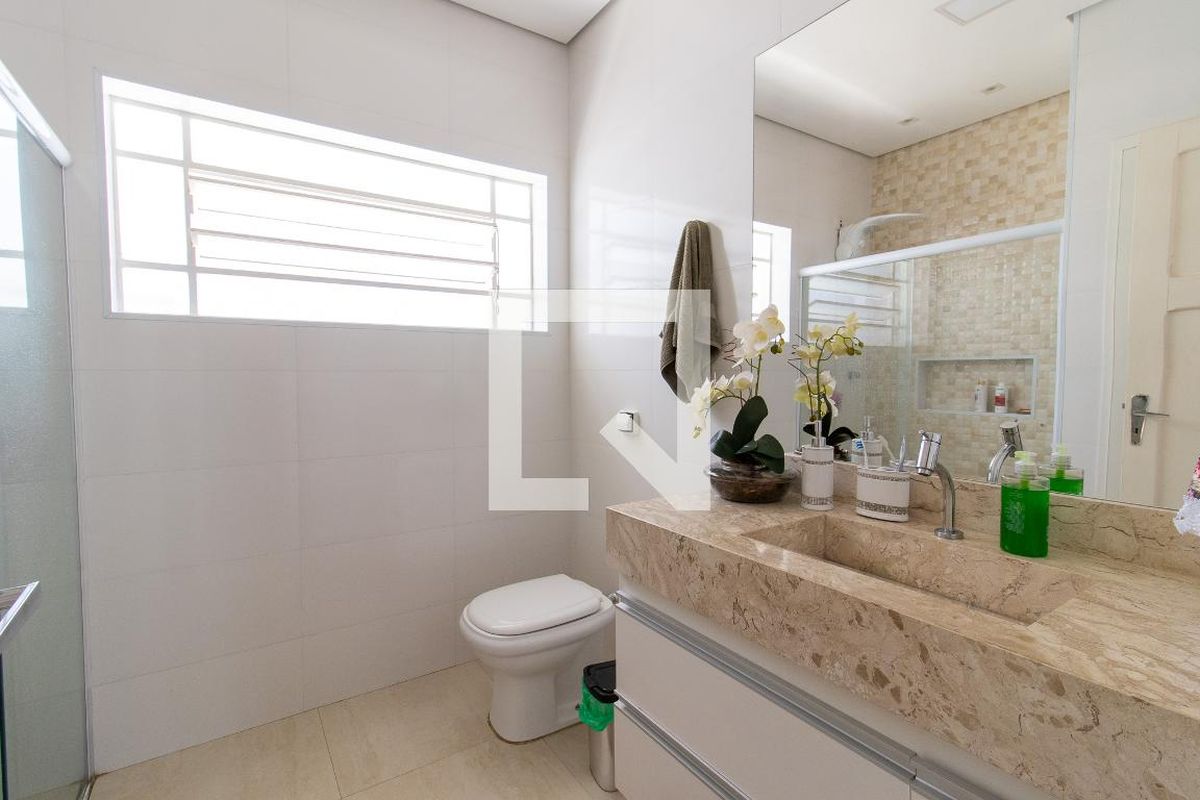 Casa à Venda - Guanabara, 3 Quartos,  197 m2 em , Campinas - sp | SoloBR