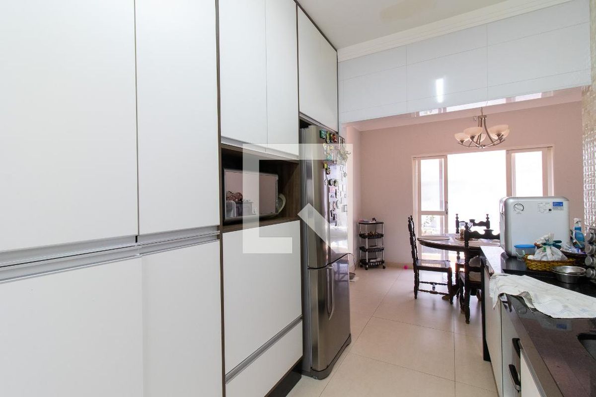 Casa à Venda - Guanabara, 3 Quartos,  197 m2 em , Campinas - sp | SoloBR