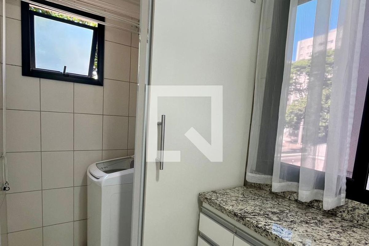 Apartamento à Venda - Cambuí, 2 Quartos,  75 m2 em , Campinas - sp | SoloBR