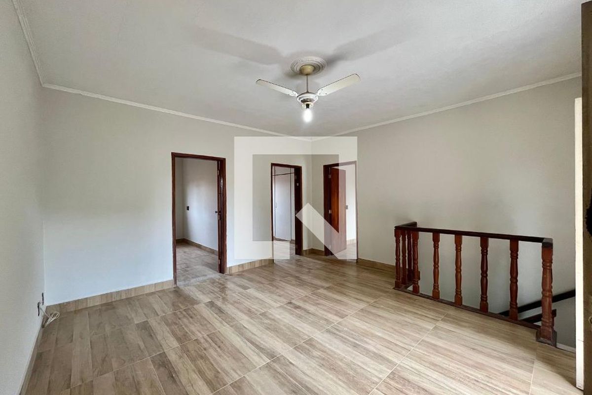 Casa à Venda - Barão Geraldo - Centro, 3 Quartos,  180 m2 em , Campinas - sp | SoloBR