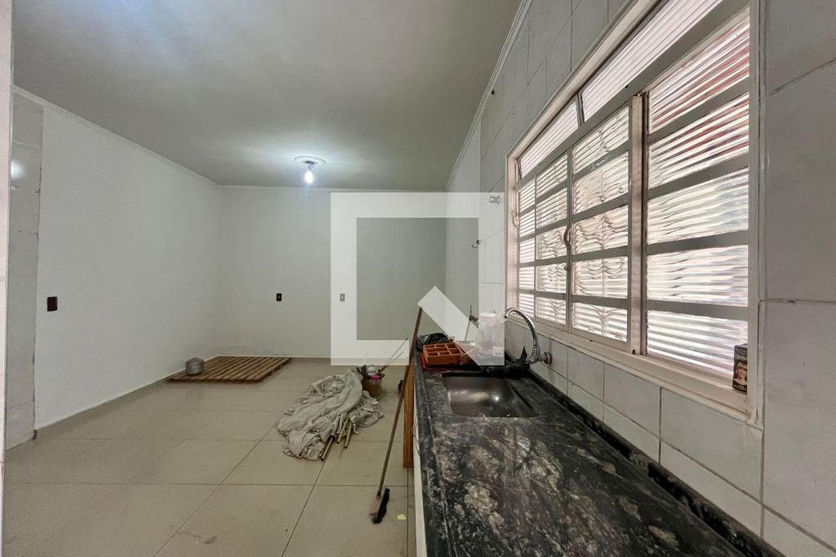 Casa à Venda - Barão Geraldo - Centro, 3 Quartos,  180 m2 em , Campinas - sp | SoloBR