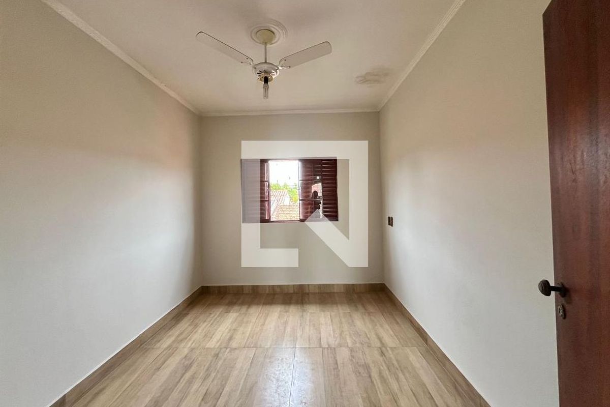 Casa à Venda - Barão Geraldo - Centro, 3 Quartos,  180 m2 em , Campinas - sp | SoloBR