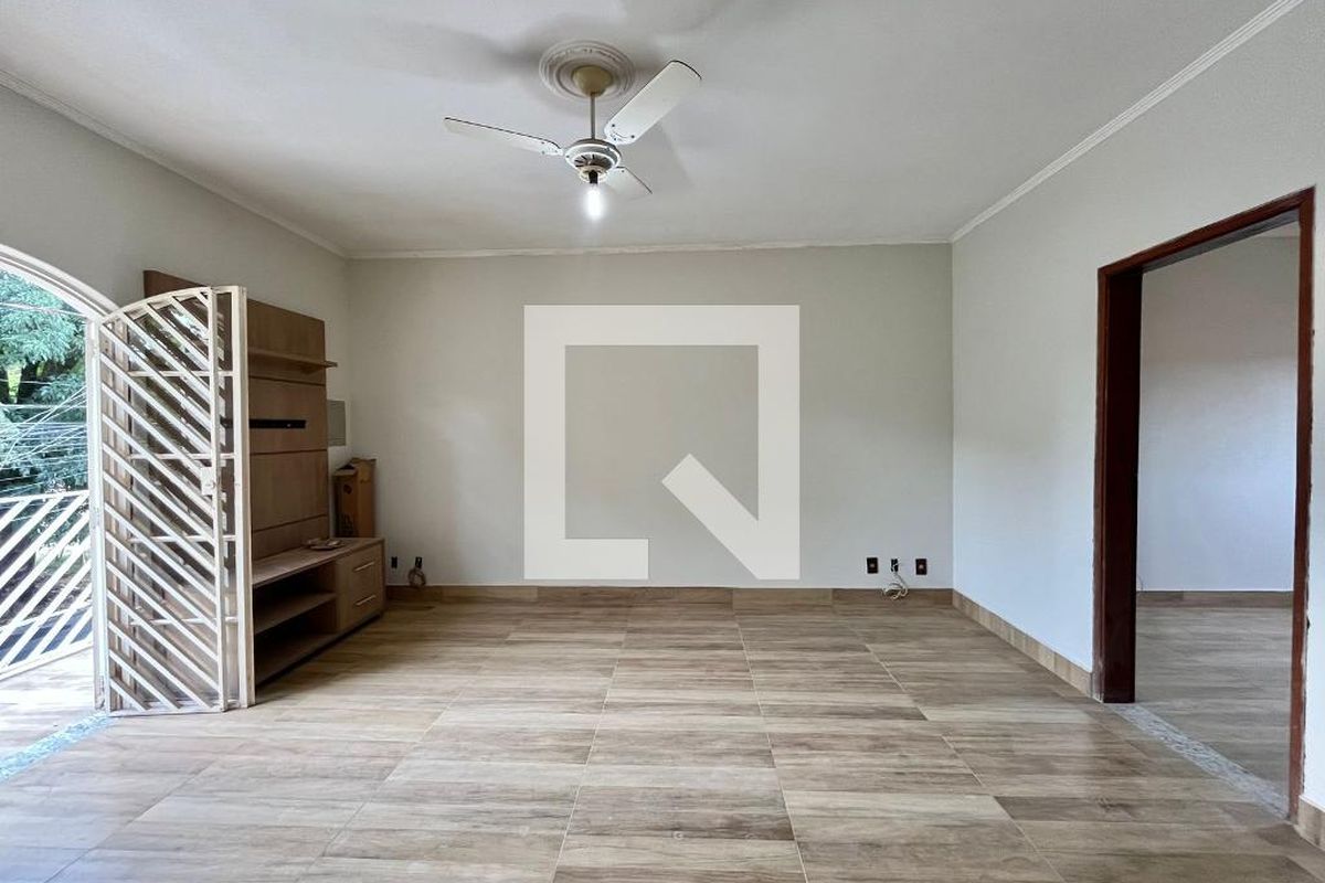 Casa à Venda - Barão Geraldo - Centro, 3 Quartos,  180 m2 em , Campinas - sp | SoloBR