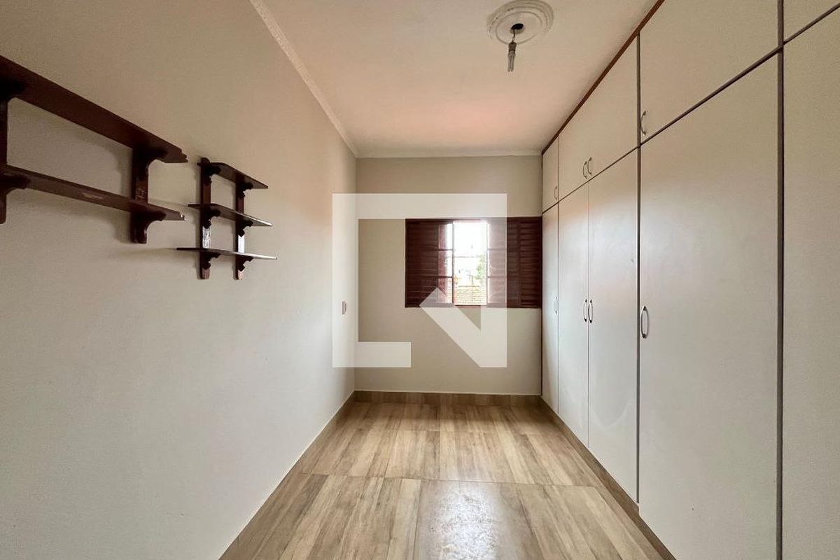 Casa à Venda - Barão Geraldo - Centro, 3 Quartos,  180 m2 em , Campinas - sp | SoloBR