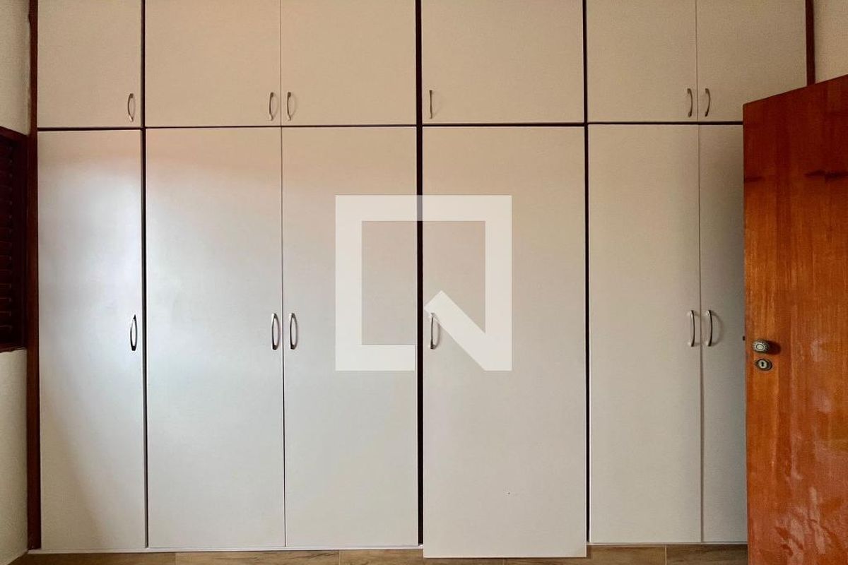 Casa à Venda - Barão Geraldo - Centro, 3 Quartos,  180 m2 em , Campinas - sp | SoloBR
