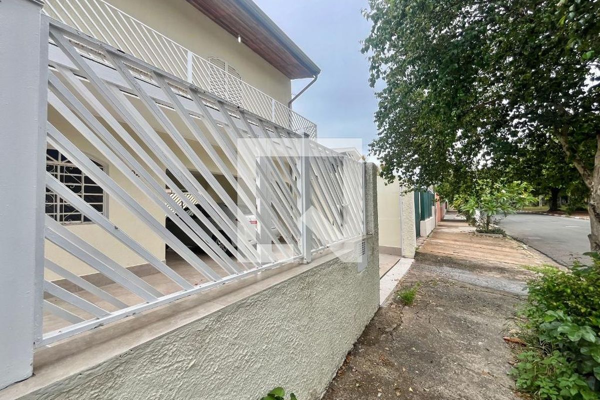 Casa à Venda - Barão Geraldo - Centro, 3 Quartos,  180 m2 em , Campinas - sp | SoloBR