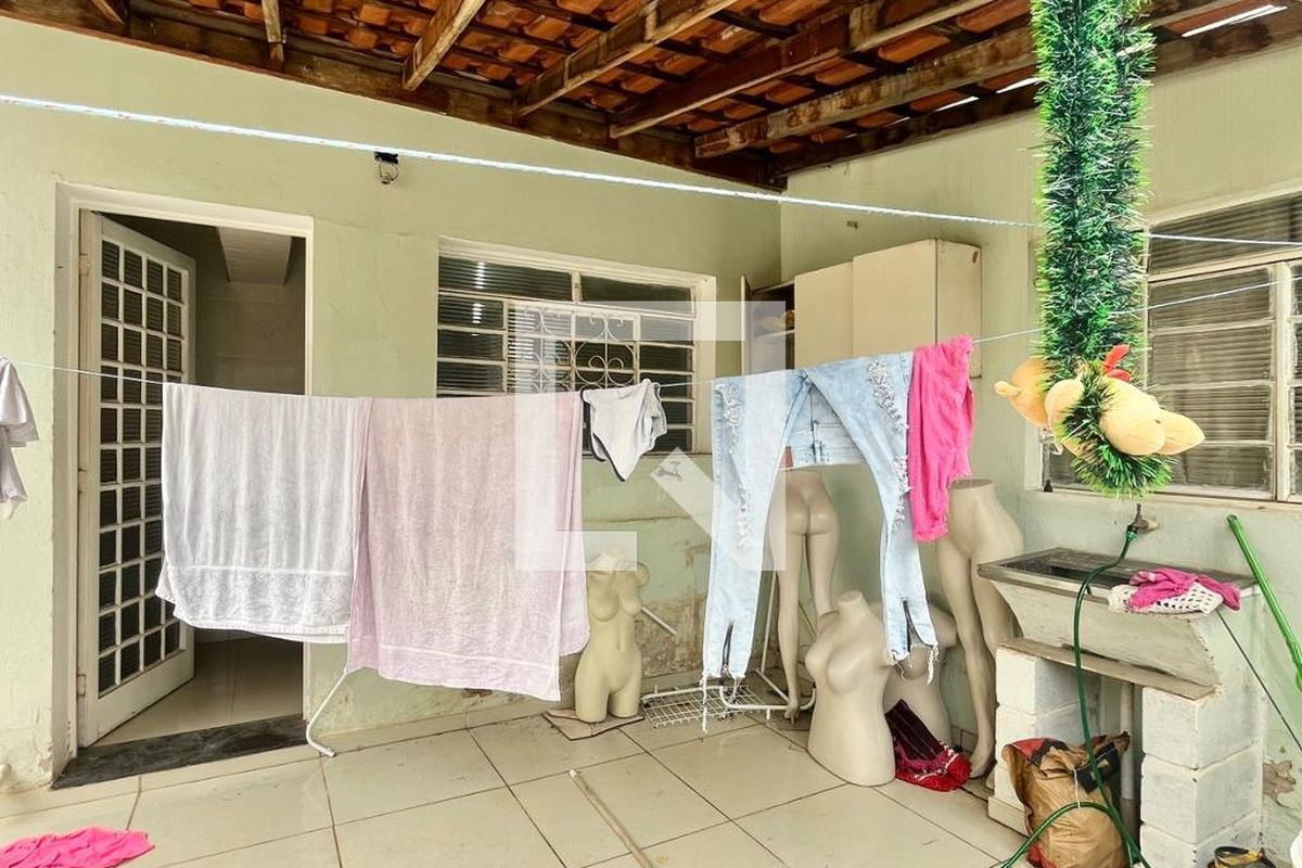 Casa à Venda - Barão Geraldo - Centro, 3 Quartos,  180 m2 em , Campinas - sp | SoloBR