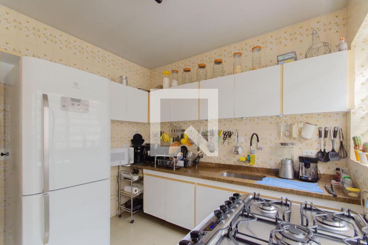 Casa, 3 quartos, 248 m² - Foto 56