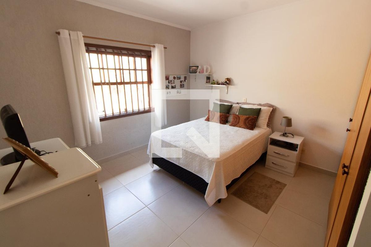 Casa à Venda - Fazenda Santa Cândida, 4 Quartos,  450 m2 em , Campinas - sp | SoloBR