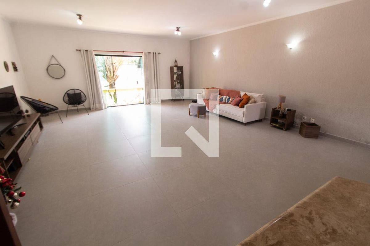 Casa à Venda - Fazenda Santa Cândida, 4 Quartos,  450 m2 em , Campinas - sp | SoloBR