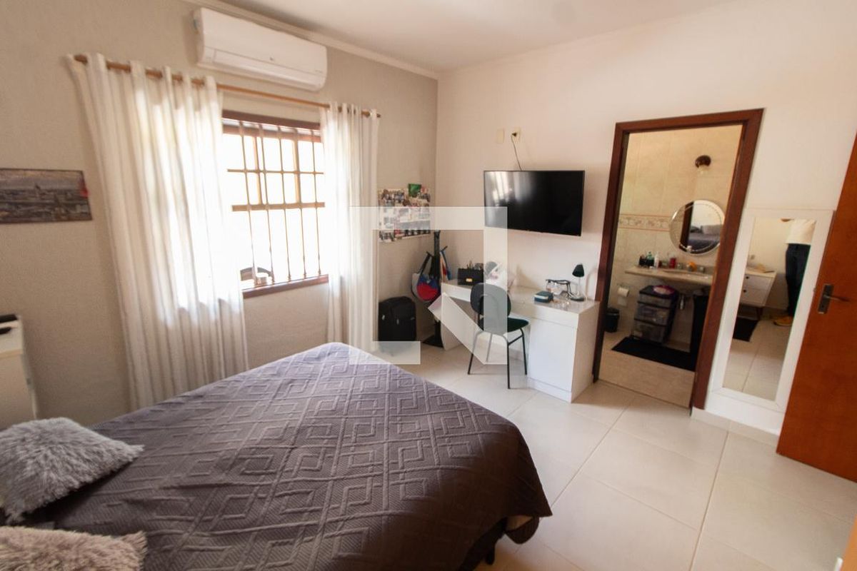 Casa à Venda - Fazenda Santa Cândida, 4 Quartos,  450 m2 em , Campinas - sp | SoloBR