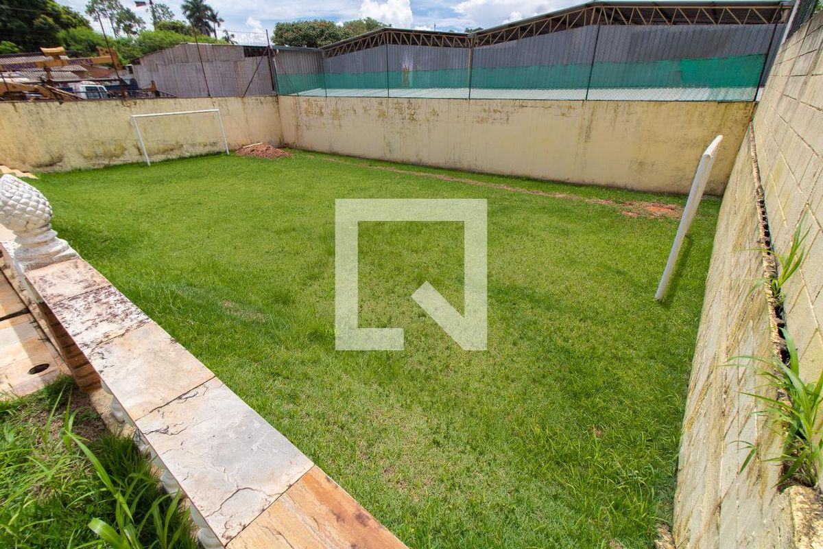 Casa à Venda - Fazenda Santa Cândida, 4 Quartos,  450 m2 em , Campinas - sp | SoloBR