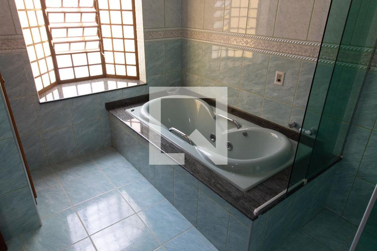 Casa à Venda - Fazenda Santa Cândida, 4 Quartos,  450 m2 em , Campinas - sp | SoloBR