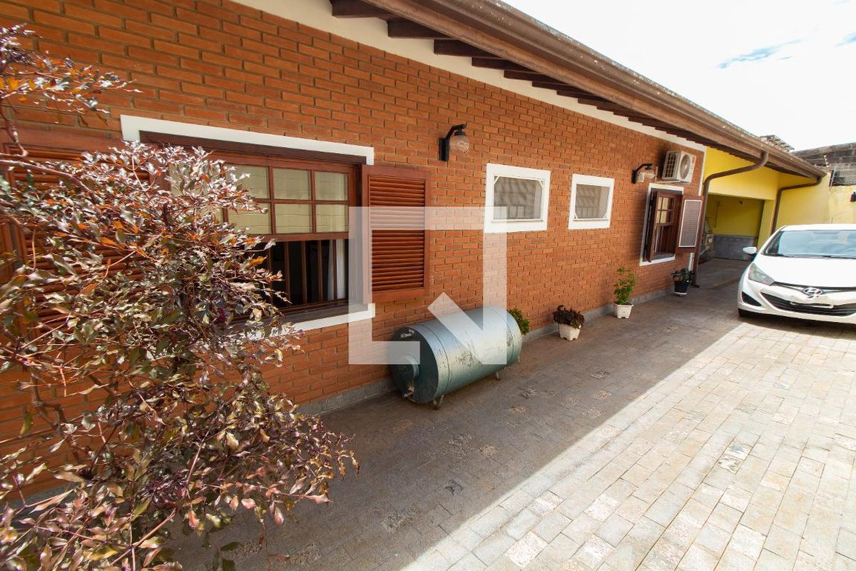 Casa à Venda - Fazenda Santa Cândida, 4 Quartos,  450 m2 em , Campinas - sp | SoloBR