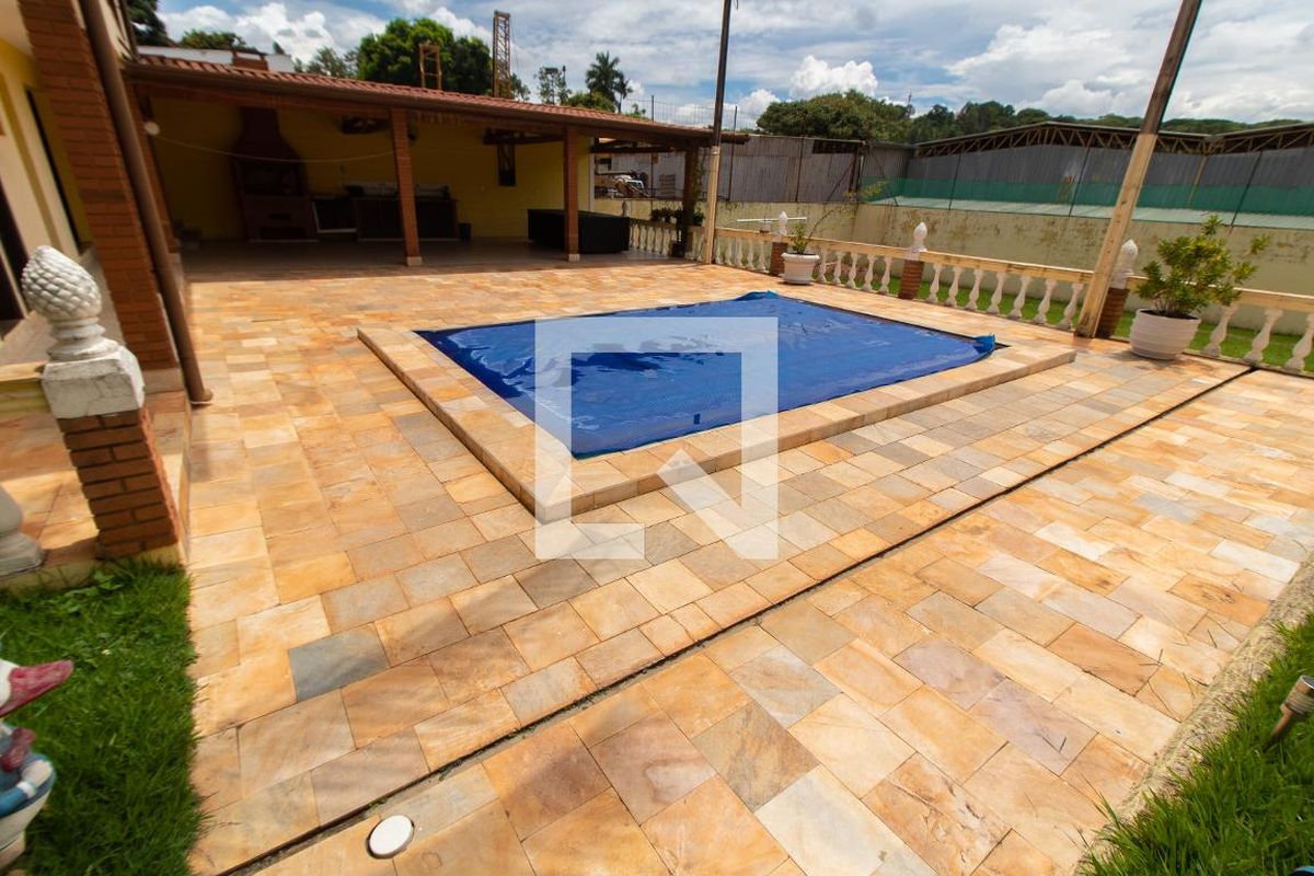 Casa à Venda - Fazenda Santa Cândida, 4 Quartos,  450 m2 em , Campinas - sp | SoloBR