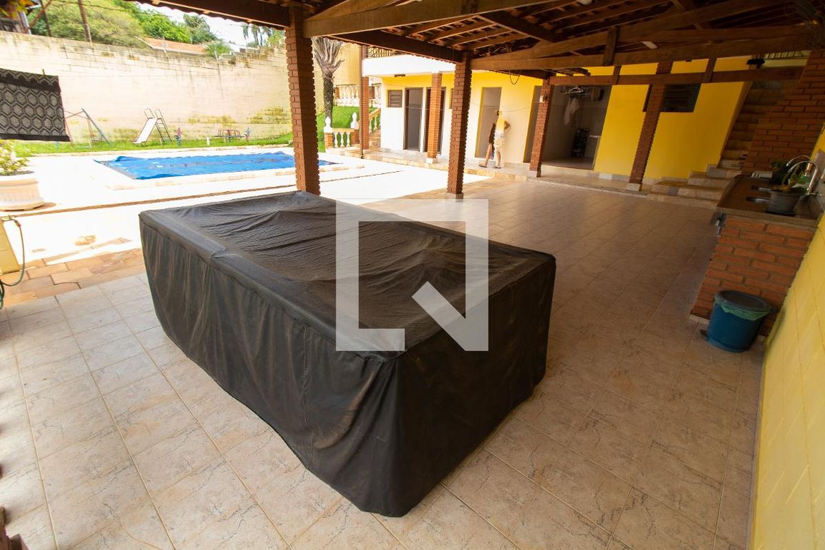 Casa à Venda - Fazenda Santa Cândida, 4 Quartos,  450 m2 em , Campinas - sp | SoloBR