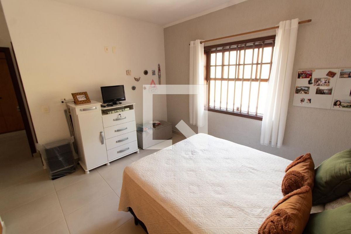 Casa à Venda - Fazenda Santa Cândida, 4 Quartos,  450 m2 em , Campinas - sp | SoloBR