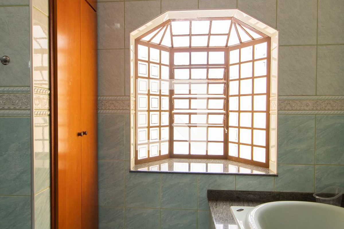 Casa à Venda - Fazenda Santa Cândida, 4 Quartos,  450 m2 em , Campinas - sp | SoloBR