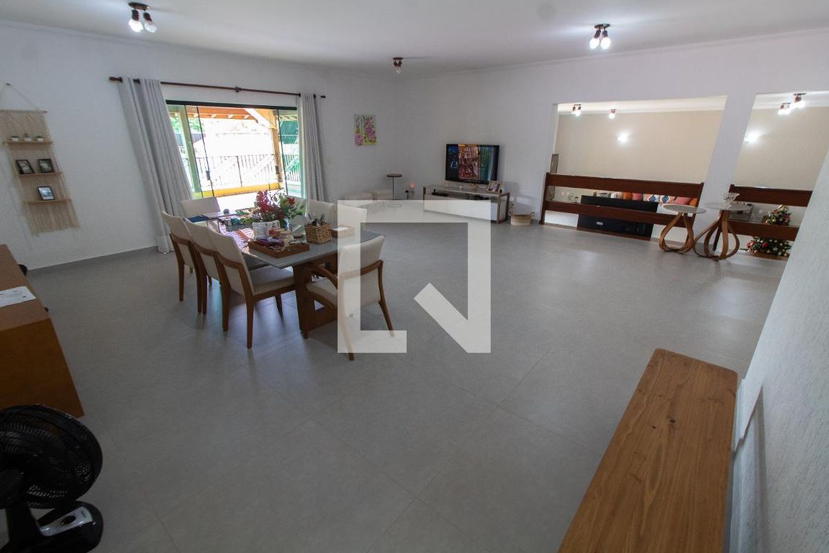 Casa à Venda - Fazenda Santa Cândida, 4 Quartos,  450 m2 em , Campinas - sp | SoloBR