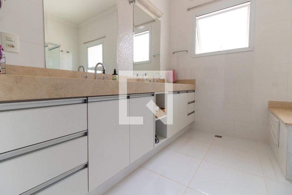 Casa à Venda - Lot. Alphaville Campinas, 3 Quartos,  414 m2 em , Campinas - sp | SoloBR