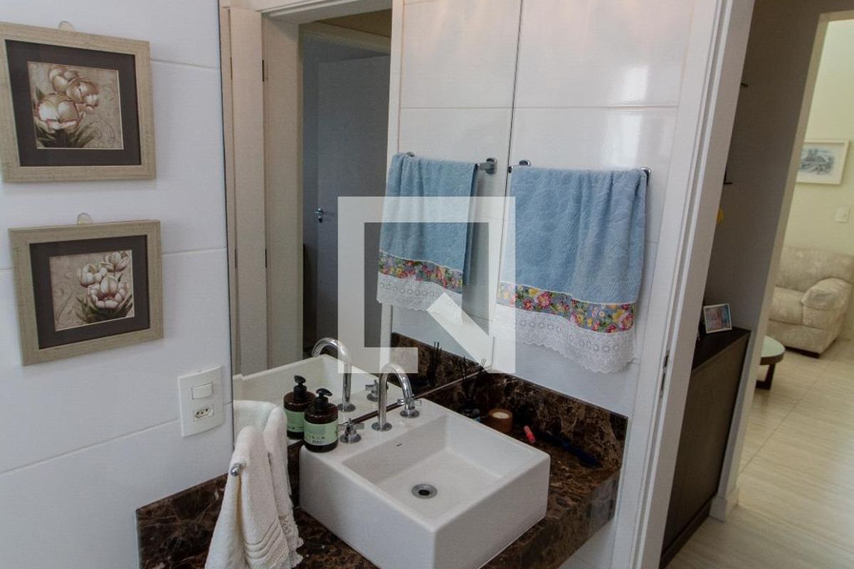 Casa à Venda - Lot. Alphaville Campinas, 3 Quartos,  414 m2 em , Campinas - sp | SoloBR
