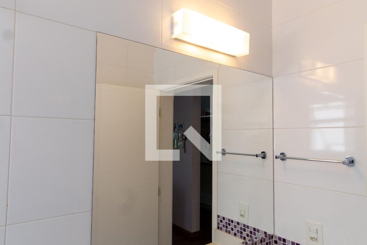 Casa à Venda - Lot. Alphaville Campinas, 3 Quartos,  414 m2 em , Campinas - sp | SoloBR