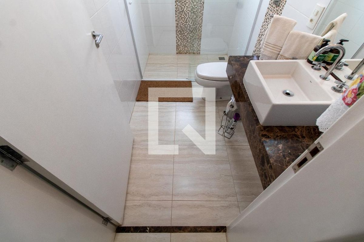 Casa à Venda - Lot. Alphaville Campinas, 3 Quartos,  414 m2 em , Campinas - sp | SoloBR