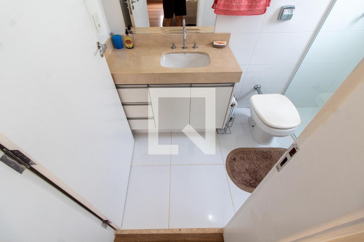 Casa à Venda - Lot. Alphaville Campinas, 3 Quartos,  414 m2 em , Campinas - sp | SoloBR