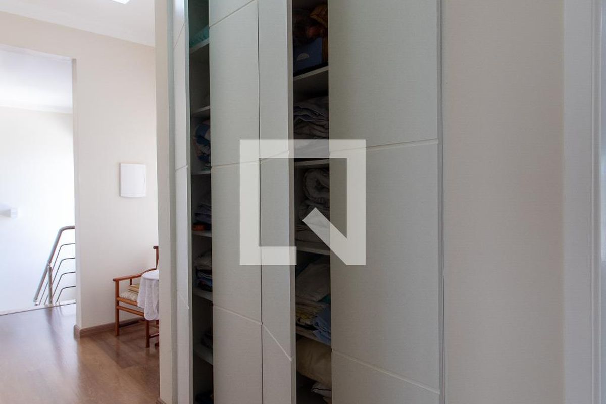 Casa à Venda - Lot. Alphaville Campinas, 3 Quartos,  414 m2 em , Campinas - sp | SoloBR
