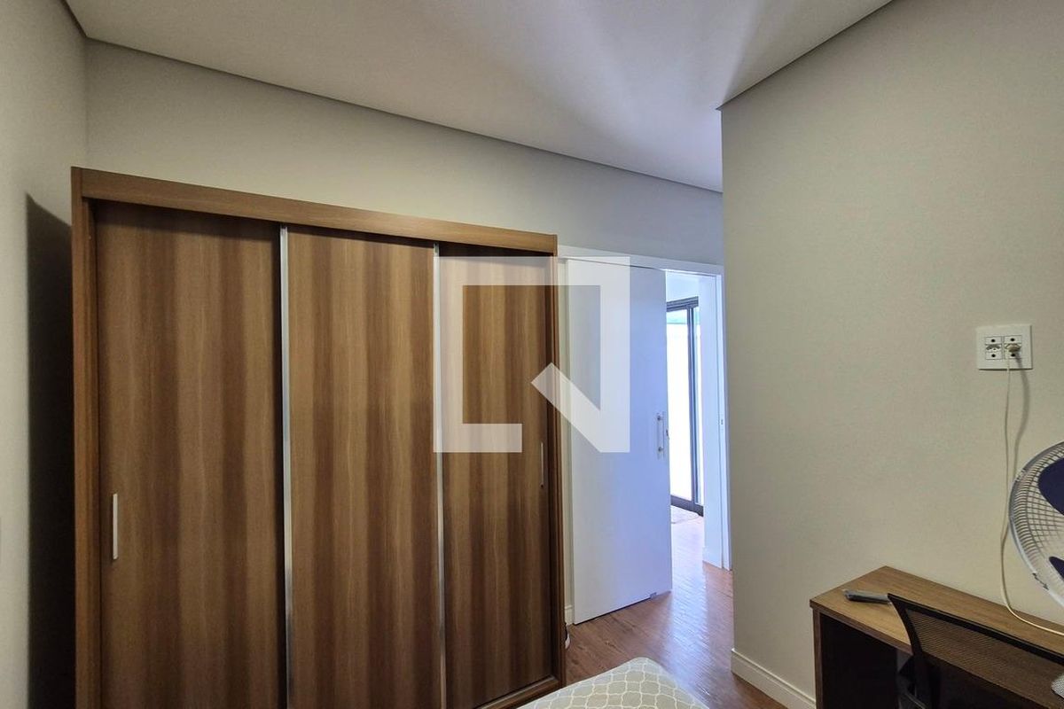 Casa à Venda - Swiss Park, 3 Quartos,  360 m2 em , Campinas - sp | SoloBR