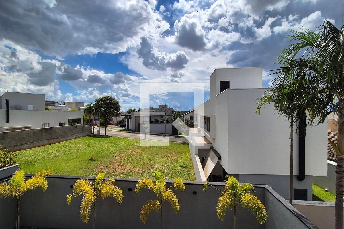Casa à Venda - Swiss Park, 3 Quartos,  360 m2 em , Campinas - sp | SoloBR